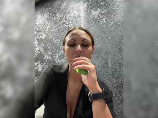 RitaClark webcam