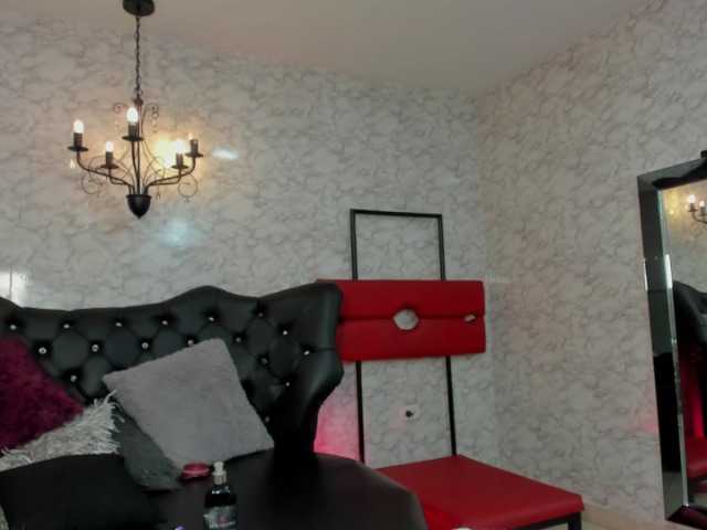 TAFITASL4VE live cam on BongaCams