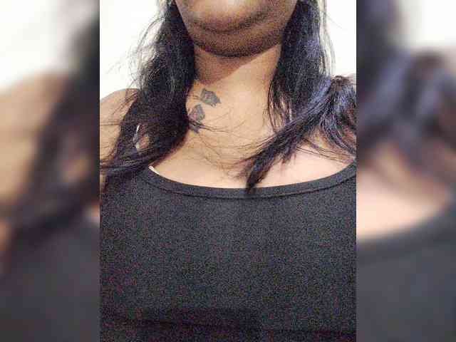 Ursweetbabe webcam