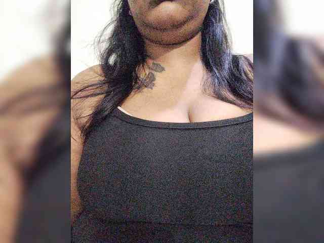 Ursweetbabe webcam