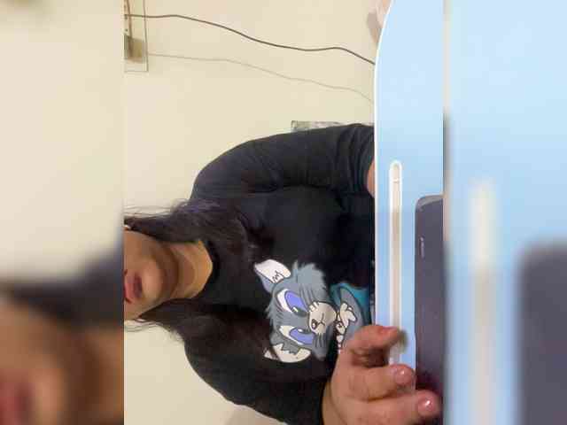 Ursweetbabe webcam