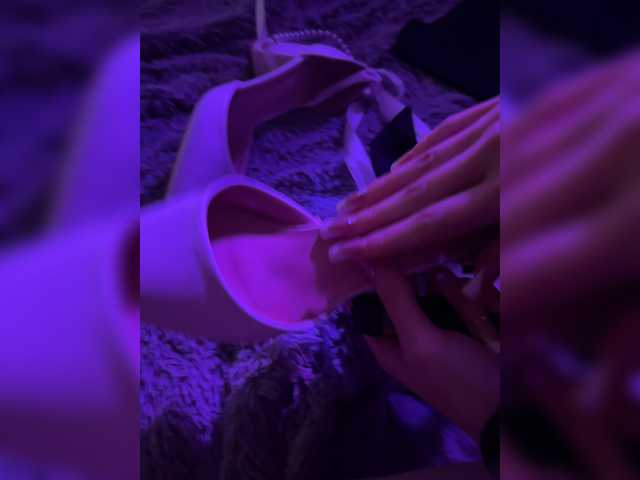 Trippyysay, 18 y/o - Live Cam on BongaCams