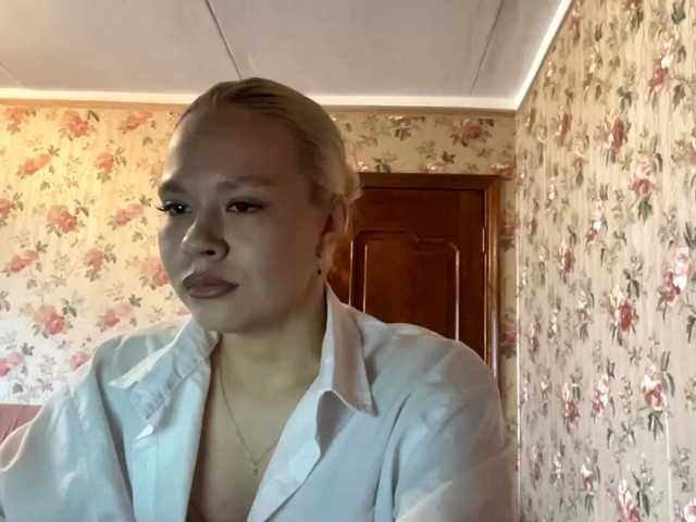 KareenShalhoub live cam on BongaCams