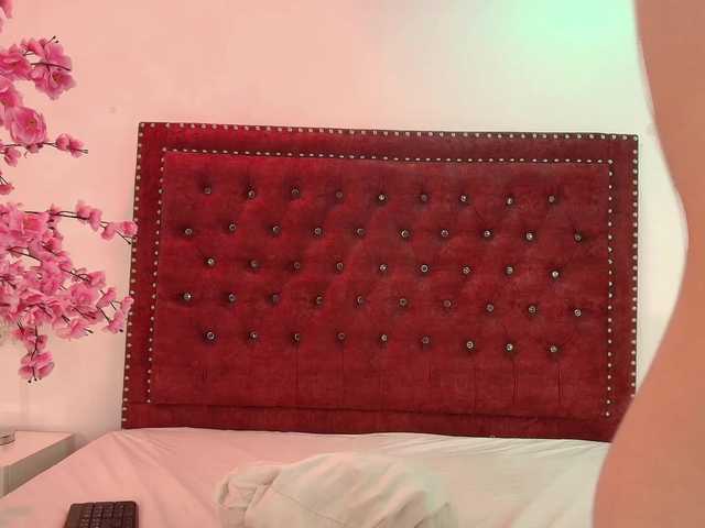 Daphne-glass live cam on BongaCams