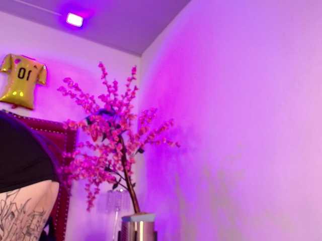 Daphne-glass live cam on BongaCams
