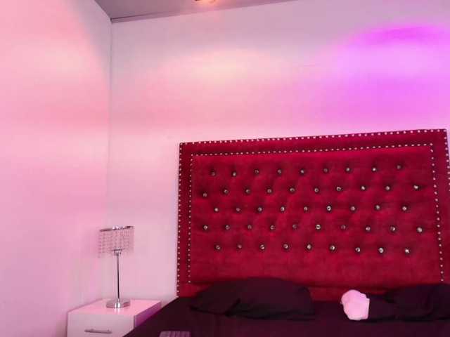 Daphne-glass live cam on BongaCams