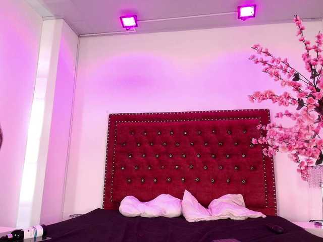 Daphne-glass live webcam show