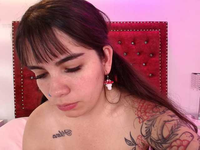 Daphne-glass live cam on BongaCams