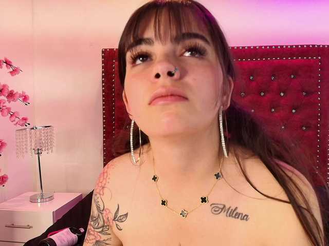 Daphne-glass live cam on BongaCams