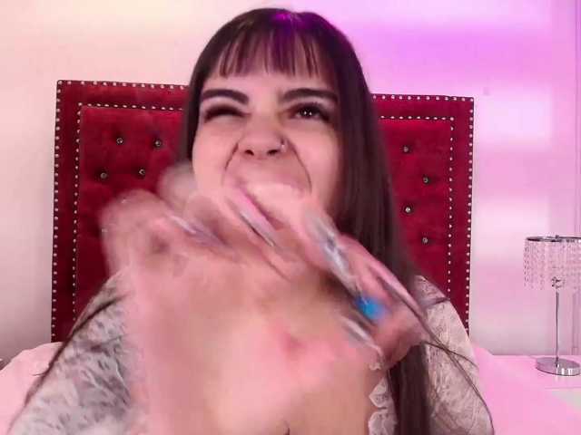 Daphne-glass live cam preview