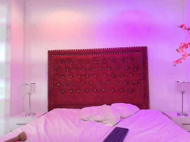 Daphne-glass live cam on BongaCams