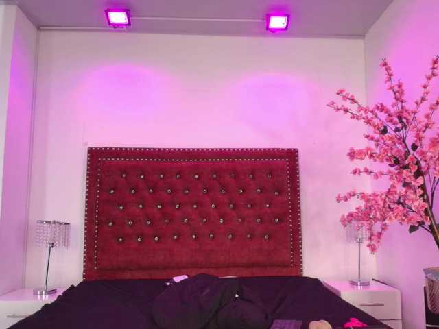 Daphne-glass live cam on BongaCams