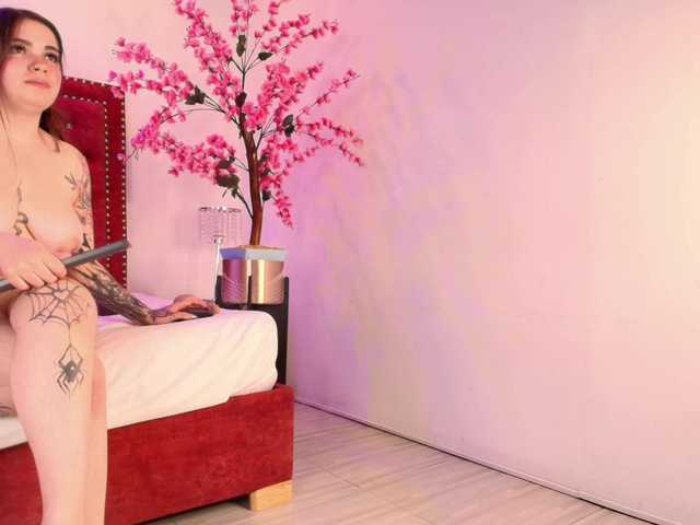 Daphne-glass live cam on BongaCams