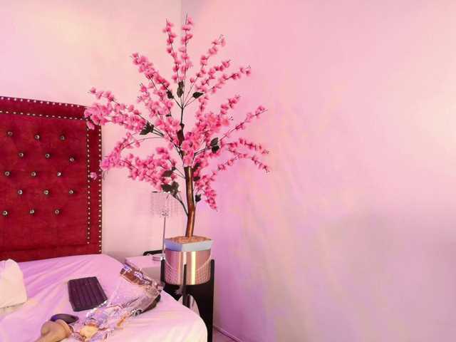 Daphne-glass live cam on BongaCams