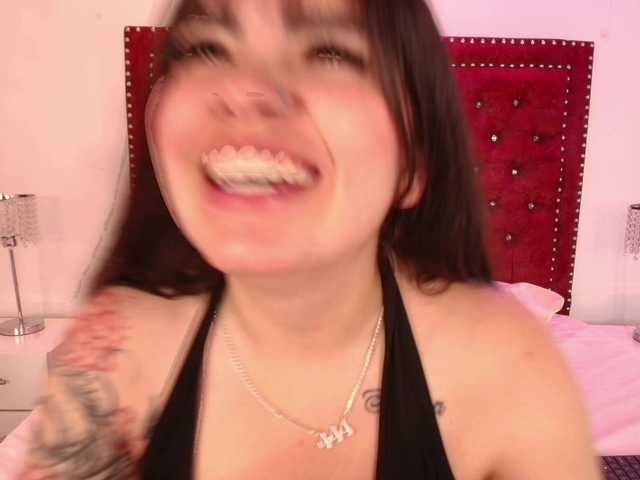 Daphne-glass live cam on BongaCams