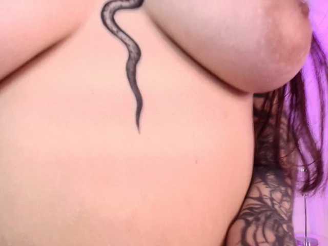Daphne-glass live cam on BongaCams