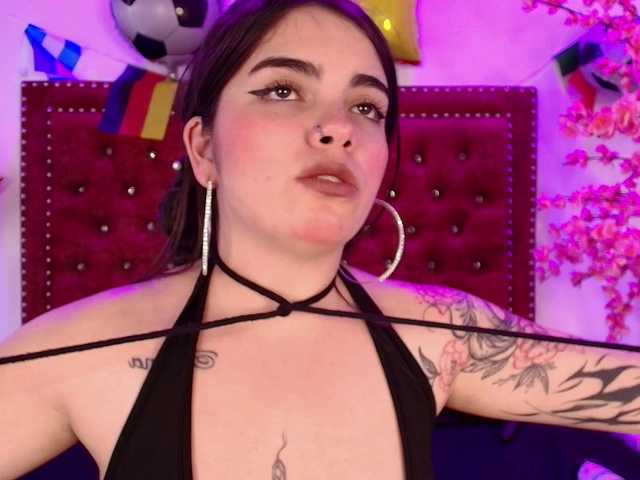 Daphne-glass live cam on BongaCams
