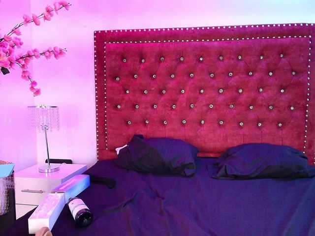 Daphne-glass live cam on BongaCams
