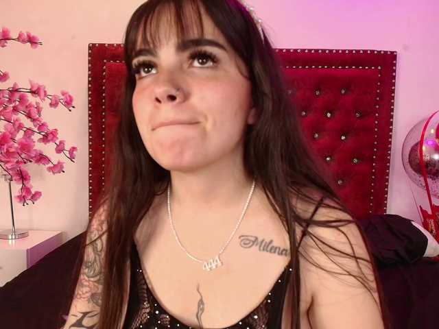 Daphne-glass live cam on BongaCams