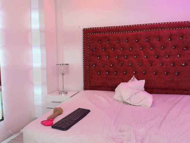 Daphne-glass live cam on BongaCams