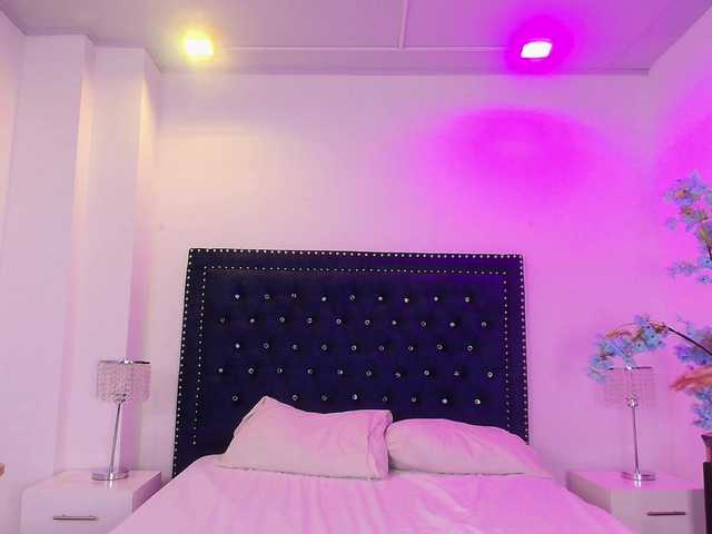 Daphne-glass live cam on BongaCams