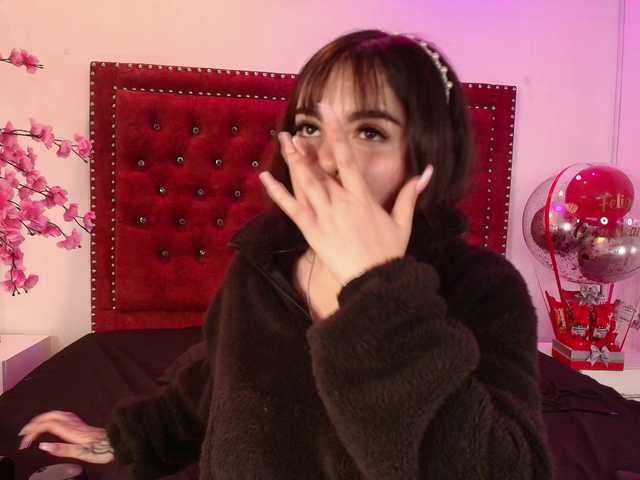 Daphne-glass live cam on BongaCams