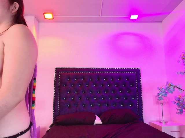 Daphne-glass live cam on BongaCams