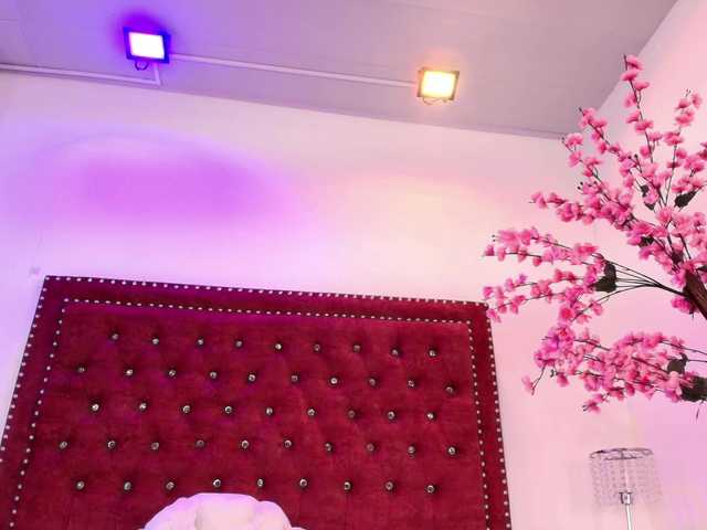 Daphne-glass live cam on BongaCams
