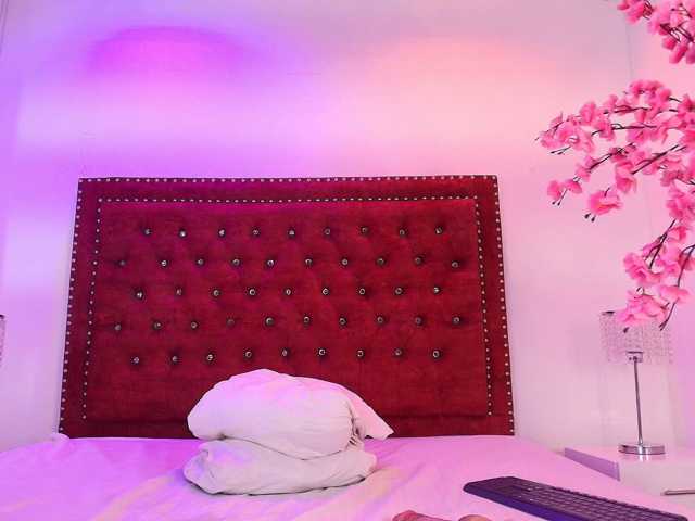 Daphne-glass live cam on BongaCams