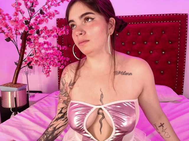 Daphne-glass live cam on BongaCams