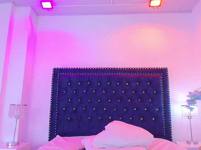 Daphne-glass live cam on BongaCams