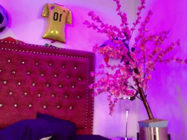 Daphne-glass live cam on BongaCams