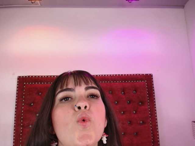 Daphne-glass live cam on BongaCams