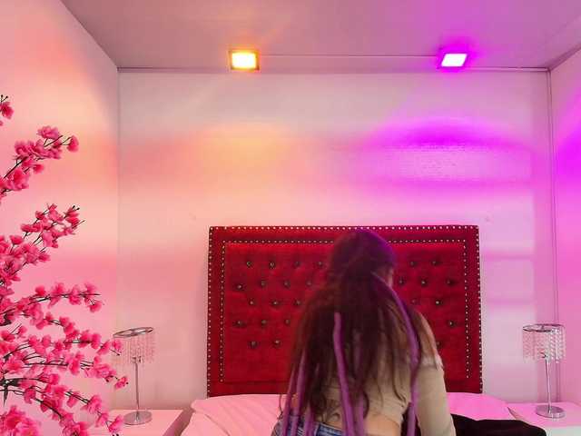 Daphne-glass live cam on BongaCams
