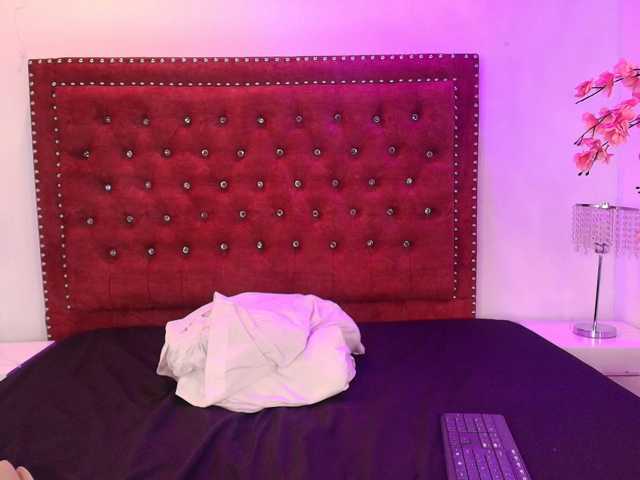 Daphne-glass live cam on BongaCams