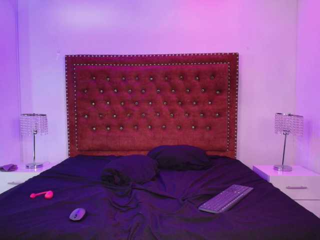 Daphne-glass live cam on BongaCams
