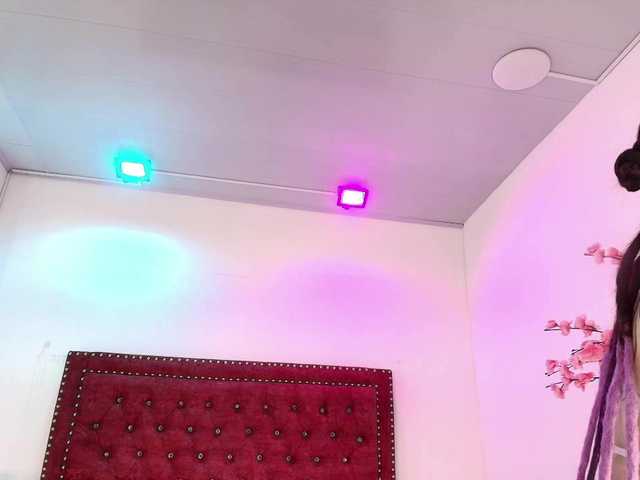 Daphne-glass live webcam show