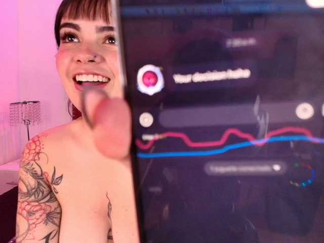 Daphne-glass live cam on BongaCams