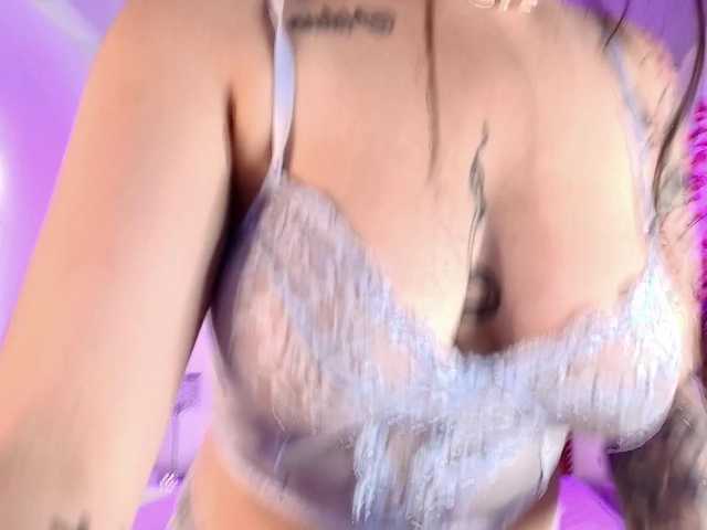 Daphne-glass live cam on BongaCams