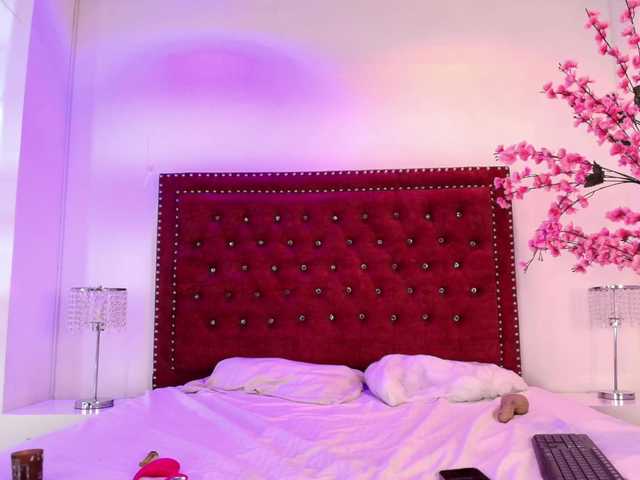 Daphne-glass live cam on BongaCams