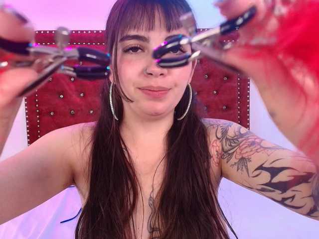 Daphne-glass live cam on BongaCams