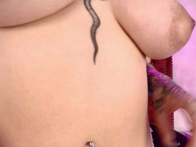 Daphne-glass live webcam show