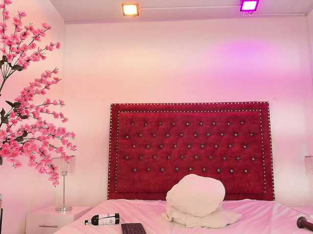 Daphne-glass live cam on BongaCams