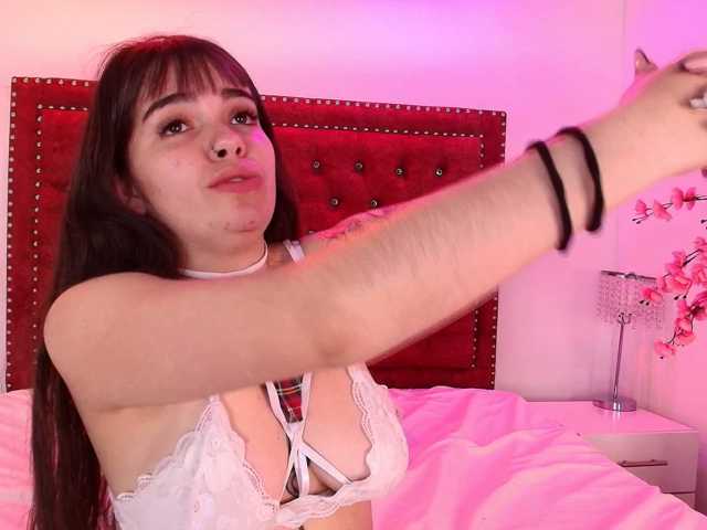 Daphne-glass live cam on BongaCams