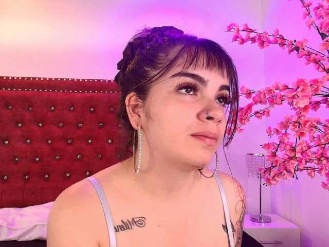 Daphne-glass live cam on BongaCams