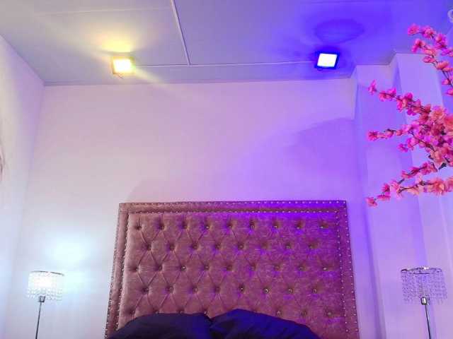 Daphne-glass live cam on BongaCams