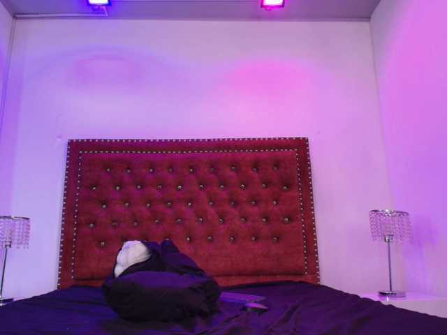 Daphne-glass live cam on BongaCams