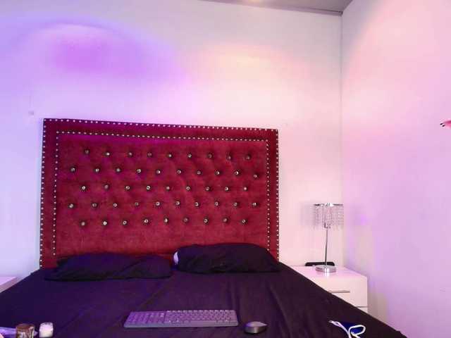 Daphne-glass live cam