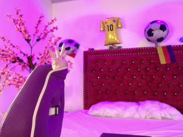 Daphne-glass live cam on BongaCams