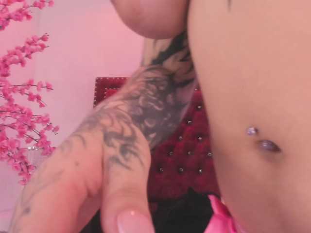 Daphne-glass live cam on BongaCams